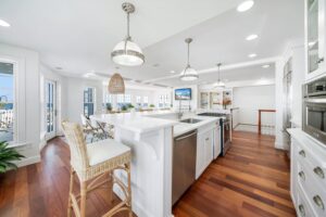 2000 N Ocean Ave LuxQue053