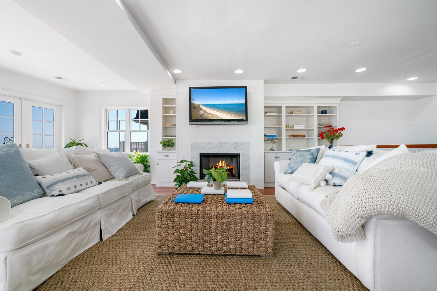 2000 N Ocean Ave LuxQue066