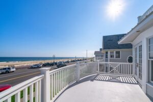 2000 N Ocean Ave LuxQue070