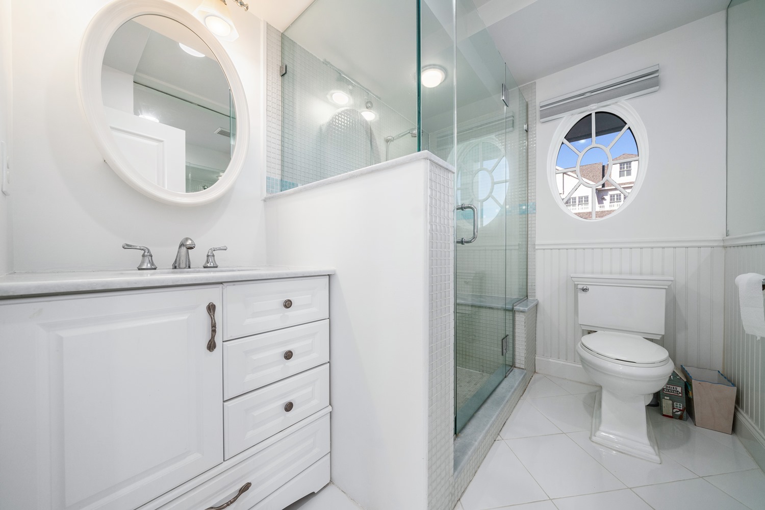 2000 N Ocean Ave LuxQue093