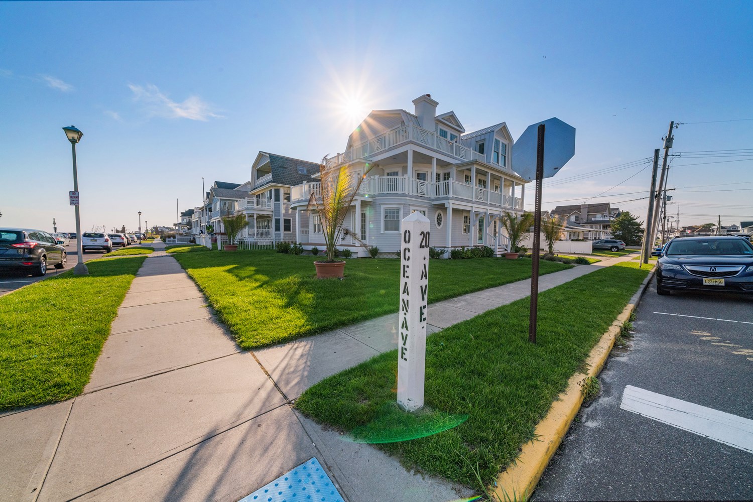 2000 N Ocean Ave LuxQue128